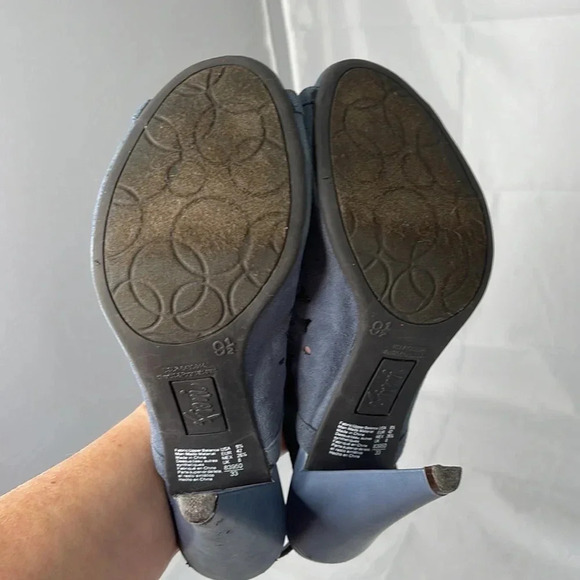 FIONI Corleone Blue Faux Suede Open Toe Slingback Heel Perforated Size 9.5 - Picture 8 of 11